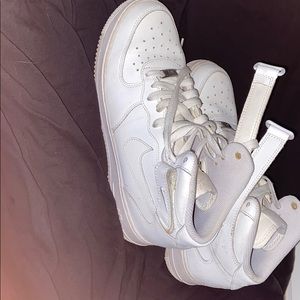 High top Air Force 1’s
